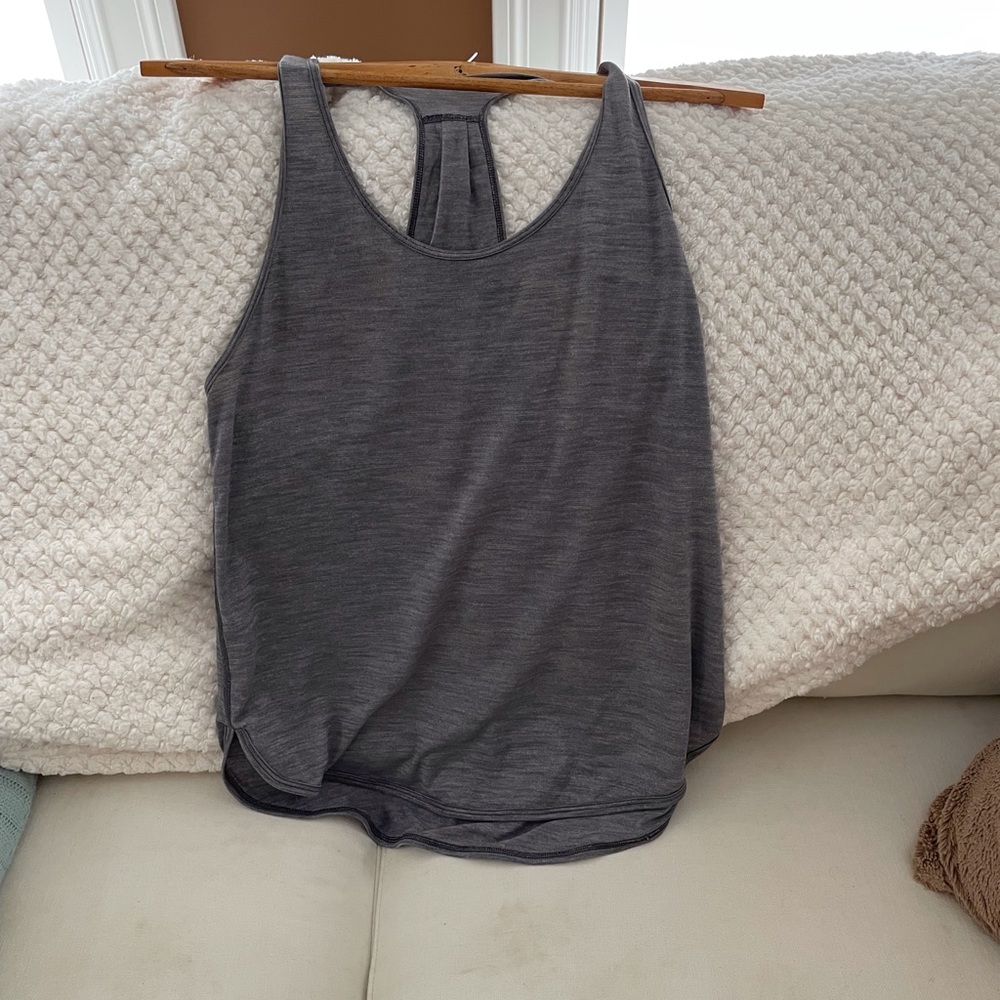 Lululemon tank
